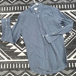 Small Frank & Oak Men’s button up. Long-sleeve. button cuff.